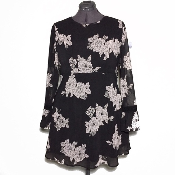 Xhilaration Dresses & Skirts - Xhilaration Black & Tan Floral Dress XXL